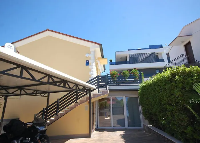 아파트 Poljak By El-pi Tours *